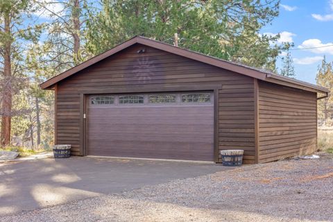 Tiny photo for 16430 Highway 126, Sisters, OR 97759 (MLS # 220213375)