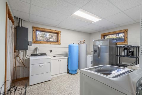 Tiny photo for 16430 Highway 126, Sisters, OR 97759 (MLS # 220213375)