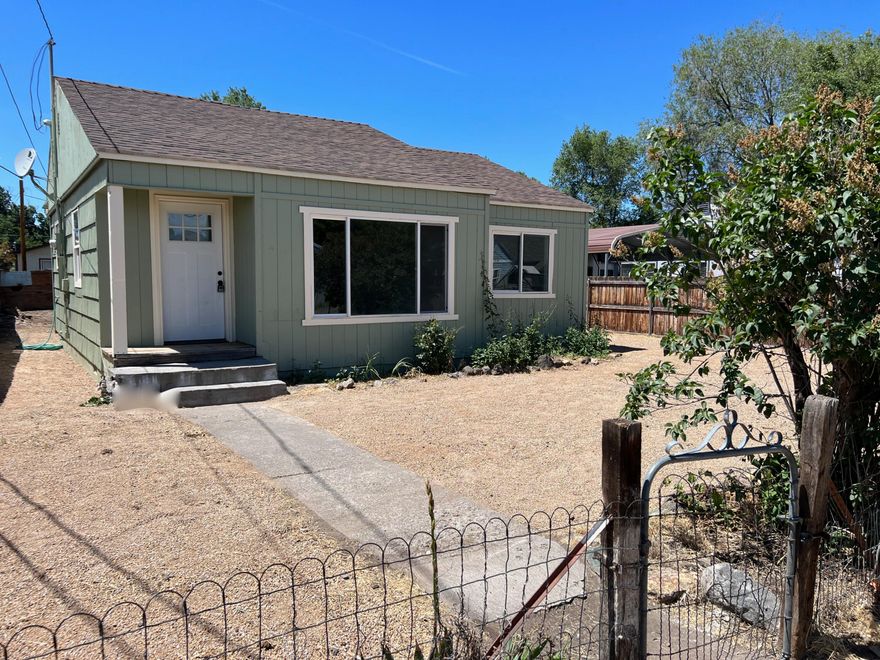 Here is a completely renovated, super cute cottage, two bedrooms, one bath, laundry room, dining area, with a back deck, and a huge backyard ready for your personaltouch. This home is move-in ready with all new kitchen, flooring, appliances, fixtures, paint inside and outside. Room for RV or boat parking along side the house. Greatlocation with access to town and Ochoco creek hiking trails. Don't delay this is one of the few affordable options in Prineville