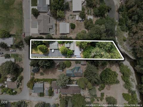 Tiny photo for 415 Berglund Street, Rogue River, OR 97537 (MLS # 220225949)