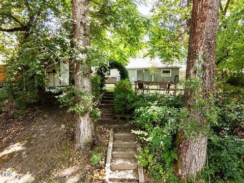 Tiny photo for 415 Berglund Street, Rogue River, OR 97537 (MLS # 220225949)