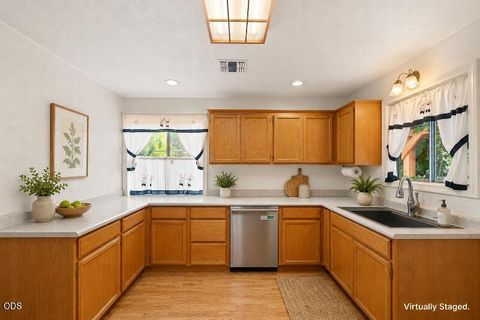Tiny photo for 415 Berglund Street, Rogue River, OR 97537 (MLS # 220225949)