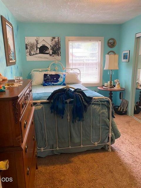 Tiny photo for 415 Berglund Street, Rogue River, OR 97537 (MLS # 220225949)