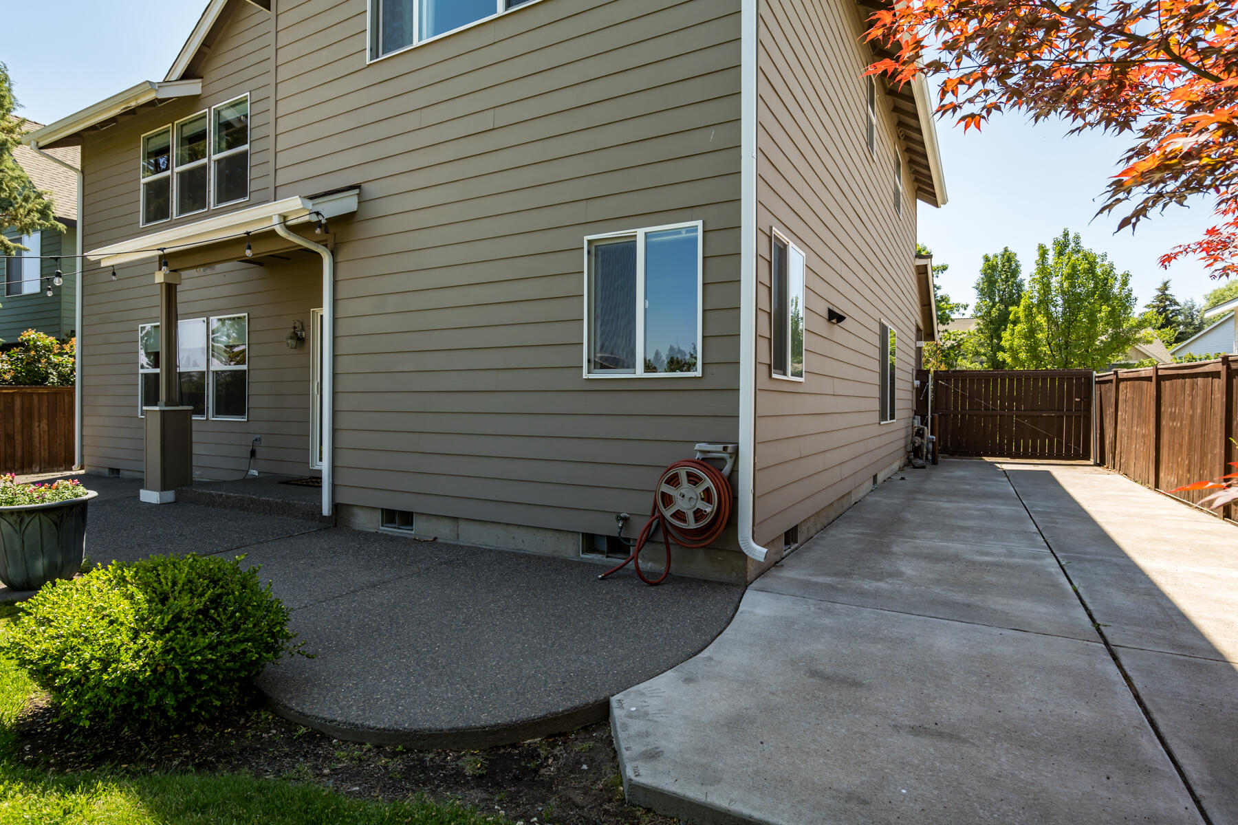 Quiet Canyon - Residential