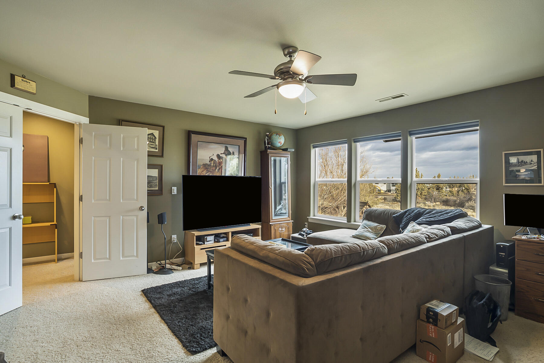 Quiet Canyon - Residential