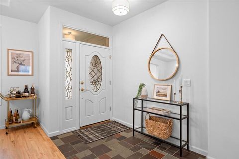 Tiny photo for 747 Eastridge Drive, Medford, OR 97504 (MLS # 220220219)