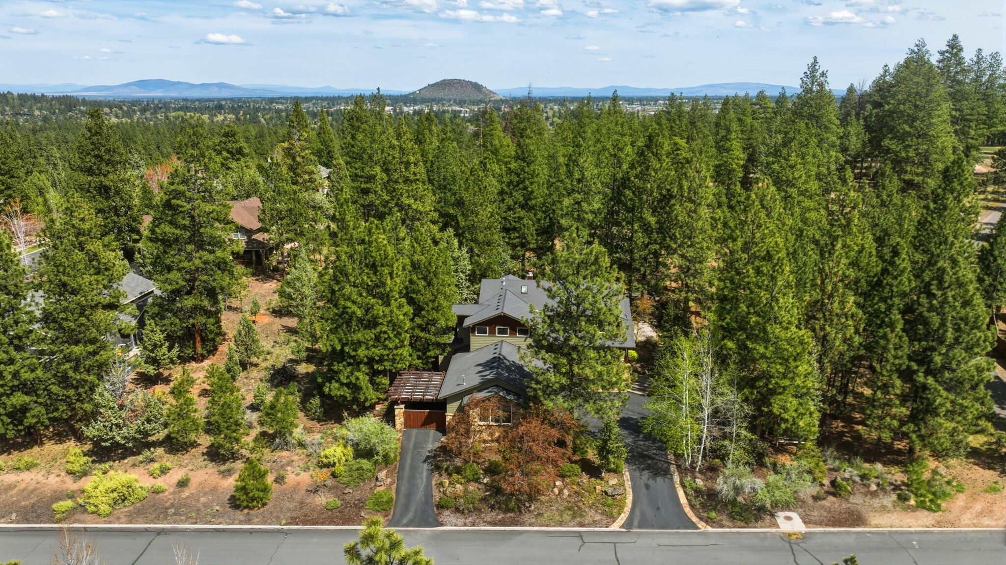 240 NW Skyliner Summit Loop