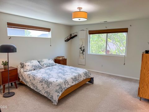 Tiny photo for 683 NE Providence Drive, Bend, OR 97701 (MLS # 220223940)