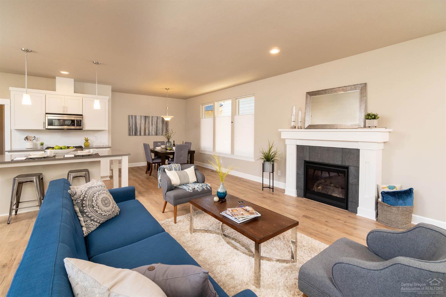 SaddleStone - Residential