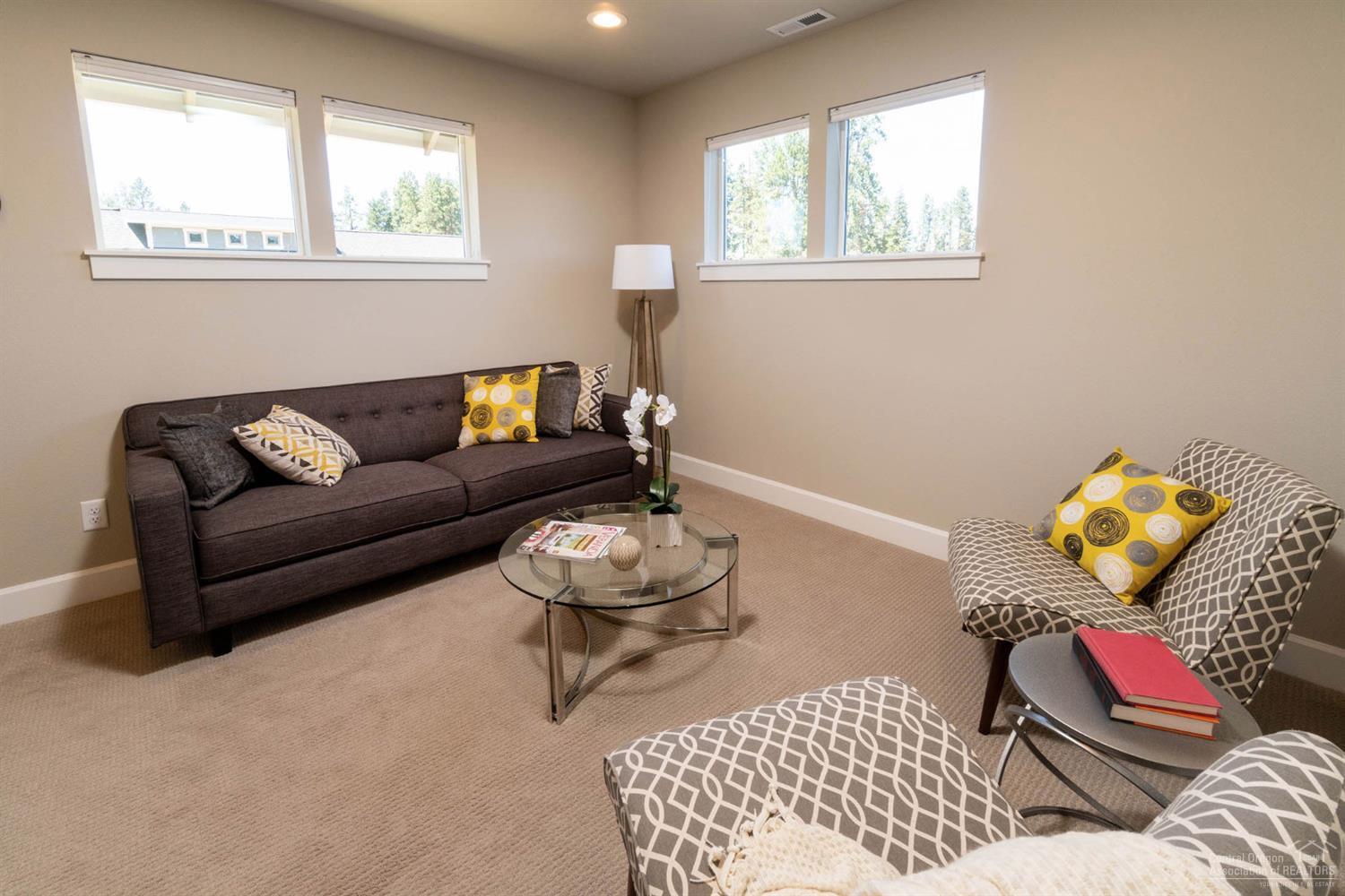 SaddleStone - Residential