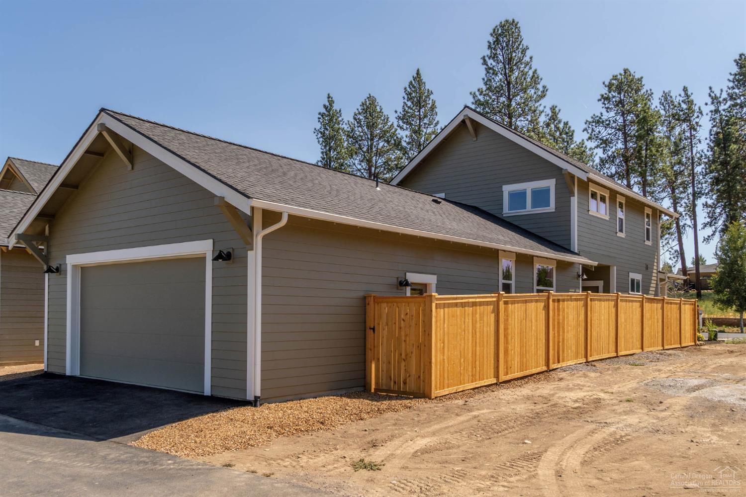 SaddleStone - Residential