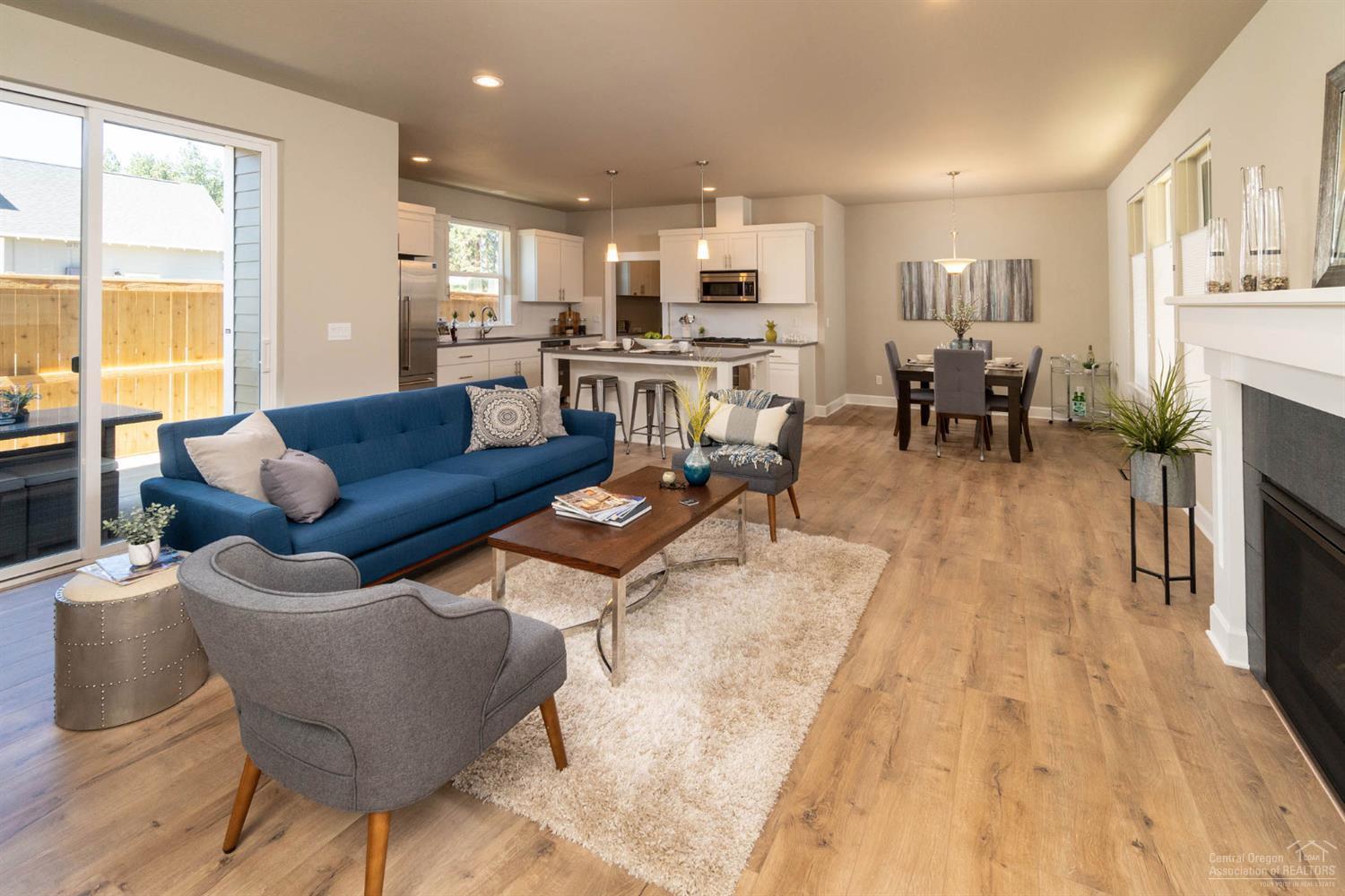 SaddleStone - Residential