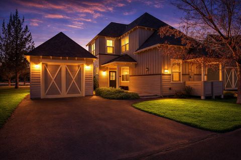 Photo of 10994 Desert Sky Loop, Redmond, OR 97756 (MLS # 220215879)