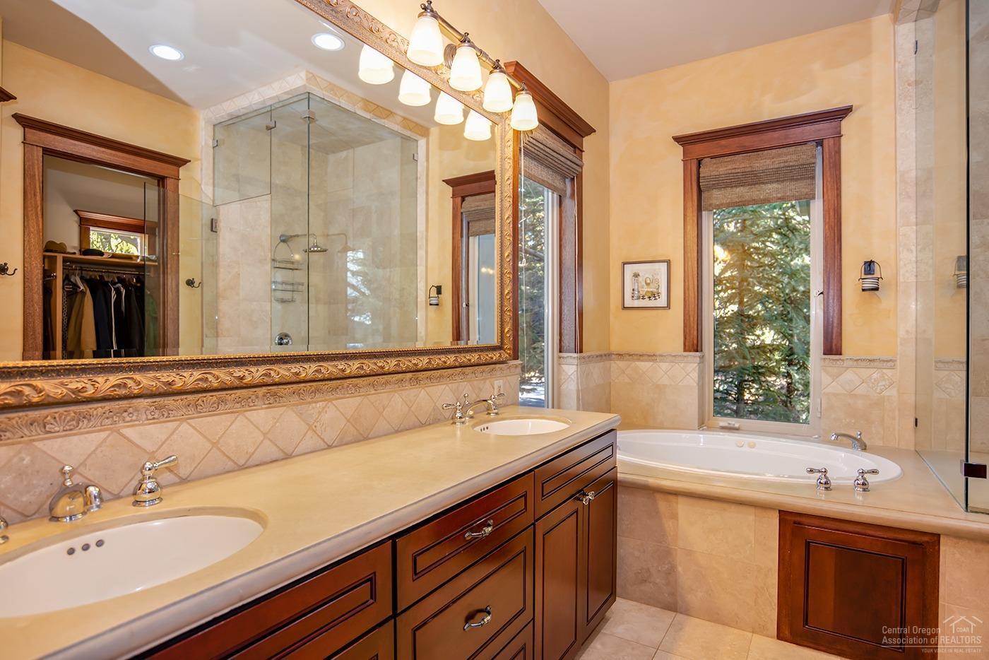 Awbrey Butte - Residential