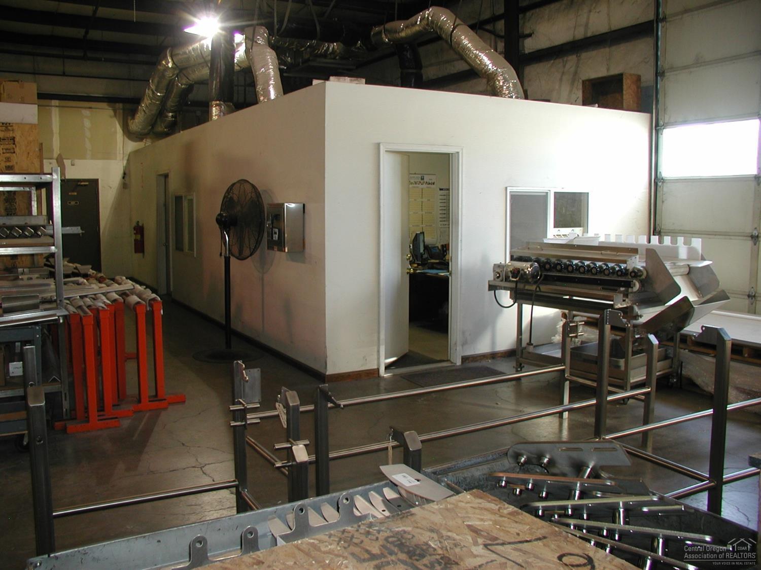 CLAR - Commercial Sale