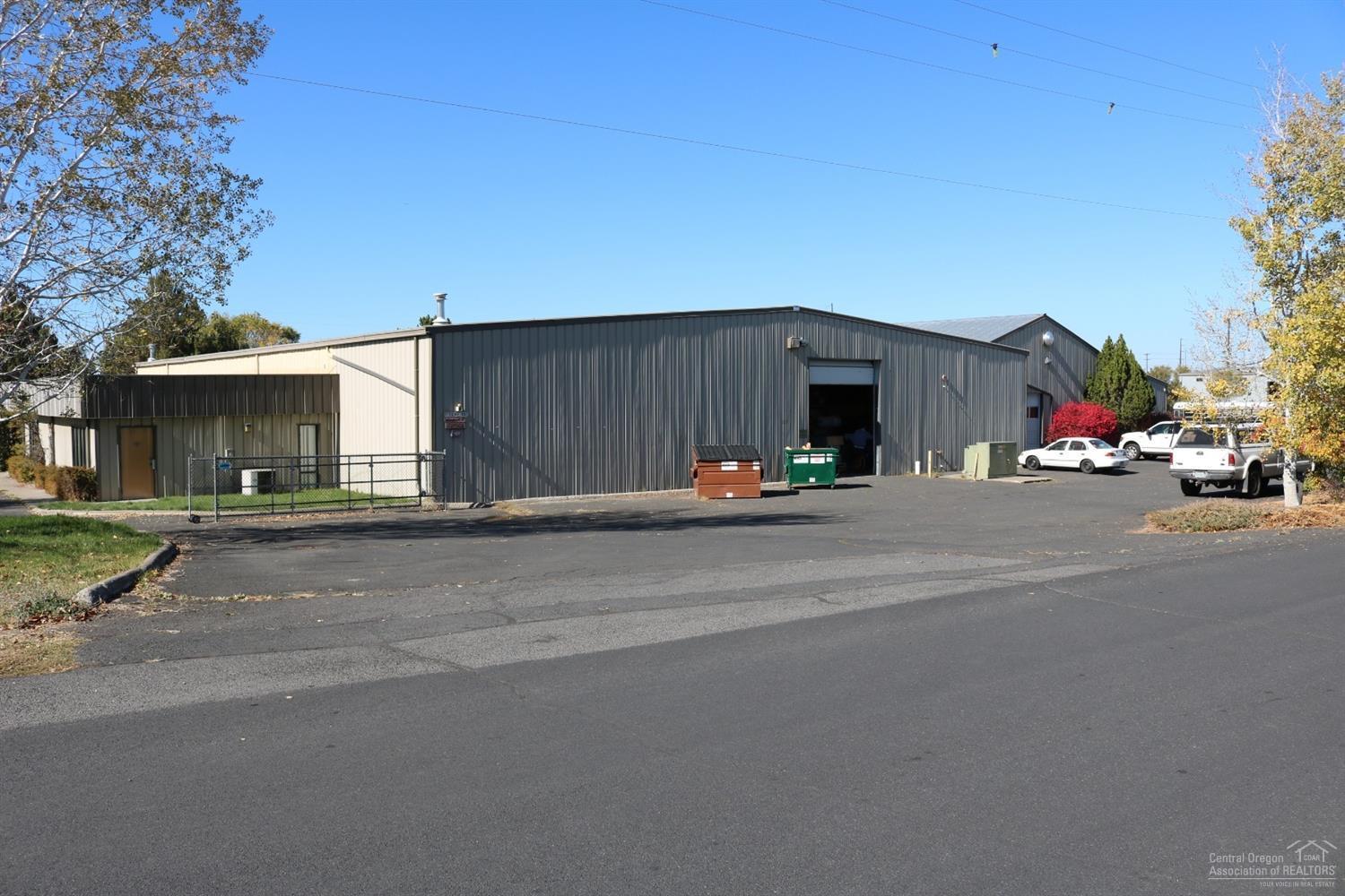 CLAR - Commercial Sale