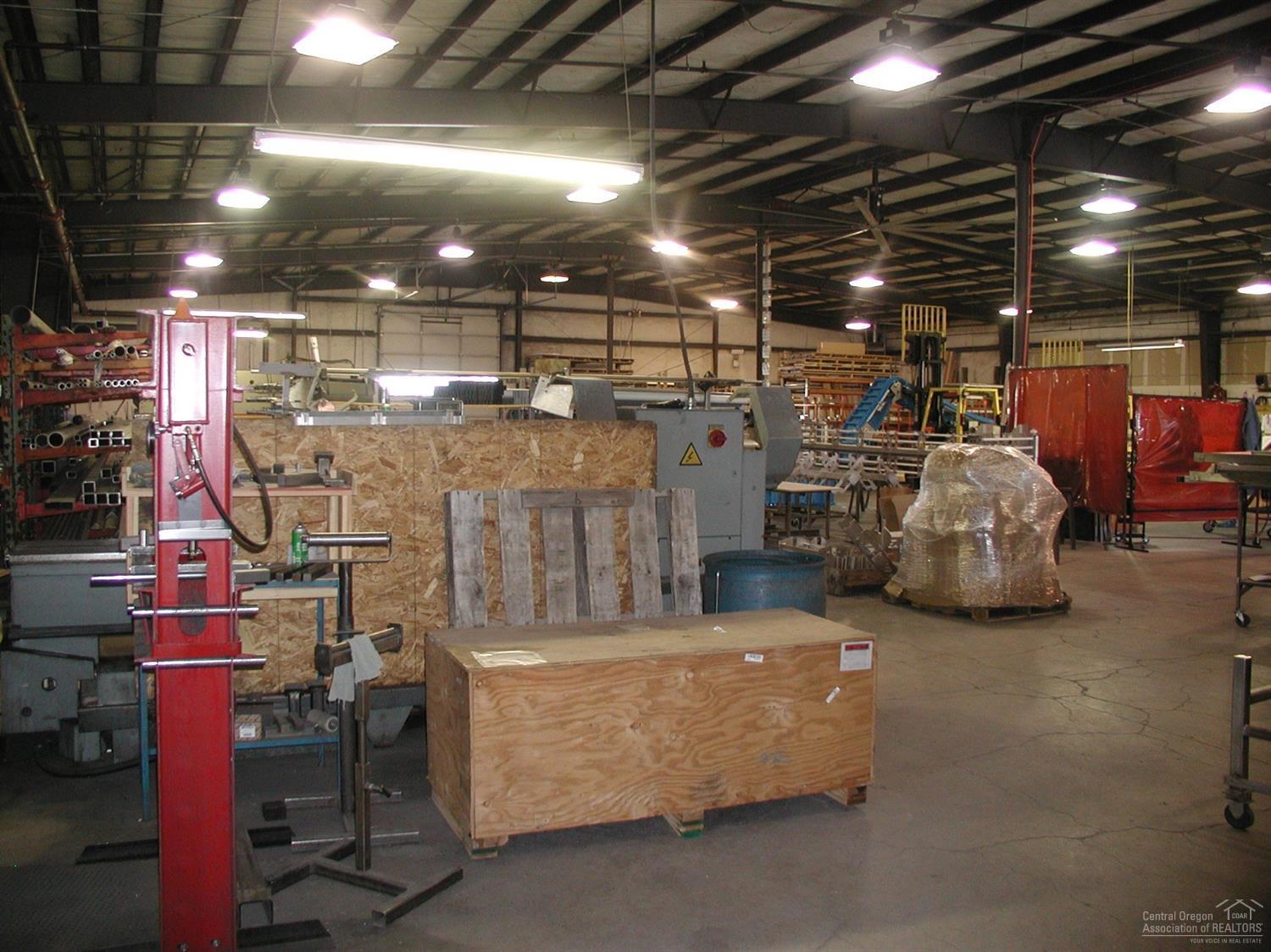 CLAR - Commercial Sale