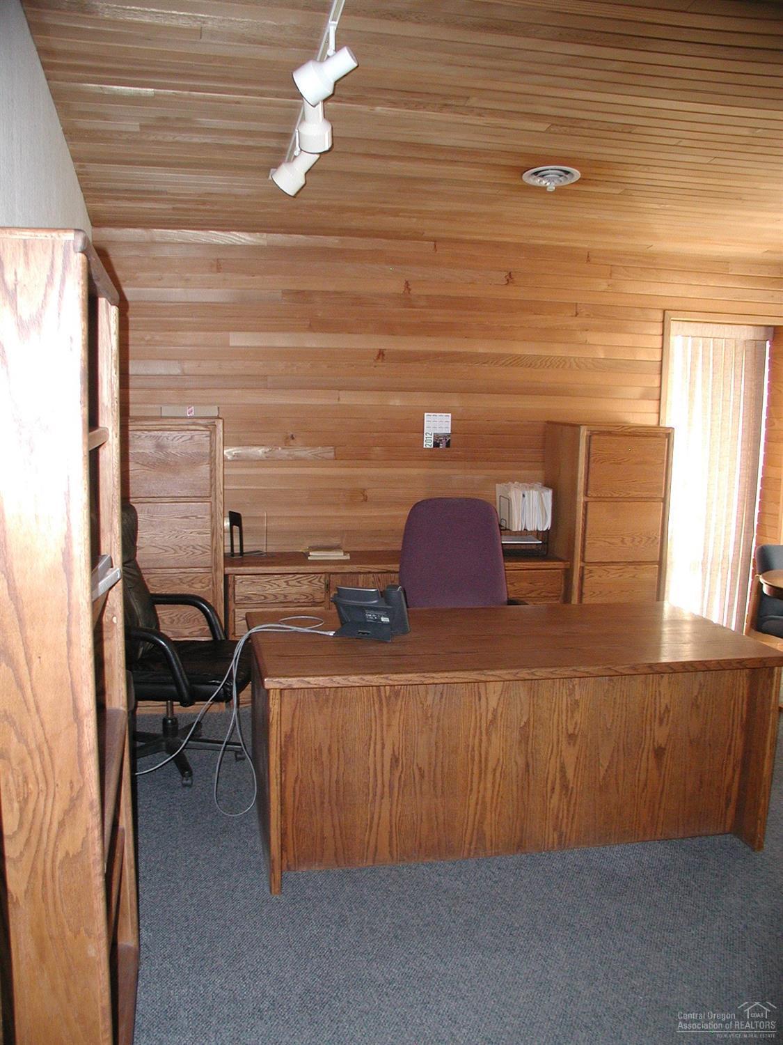 CLAR - Commercial Sale