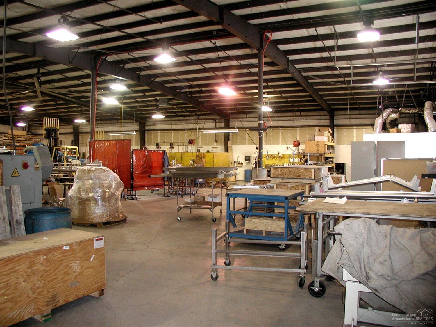 CLAR - Commercial Sale