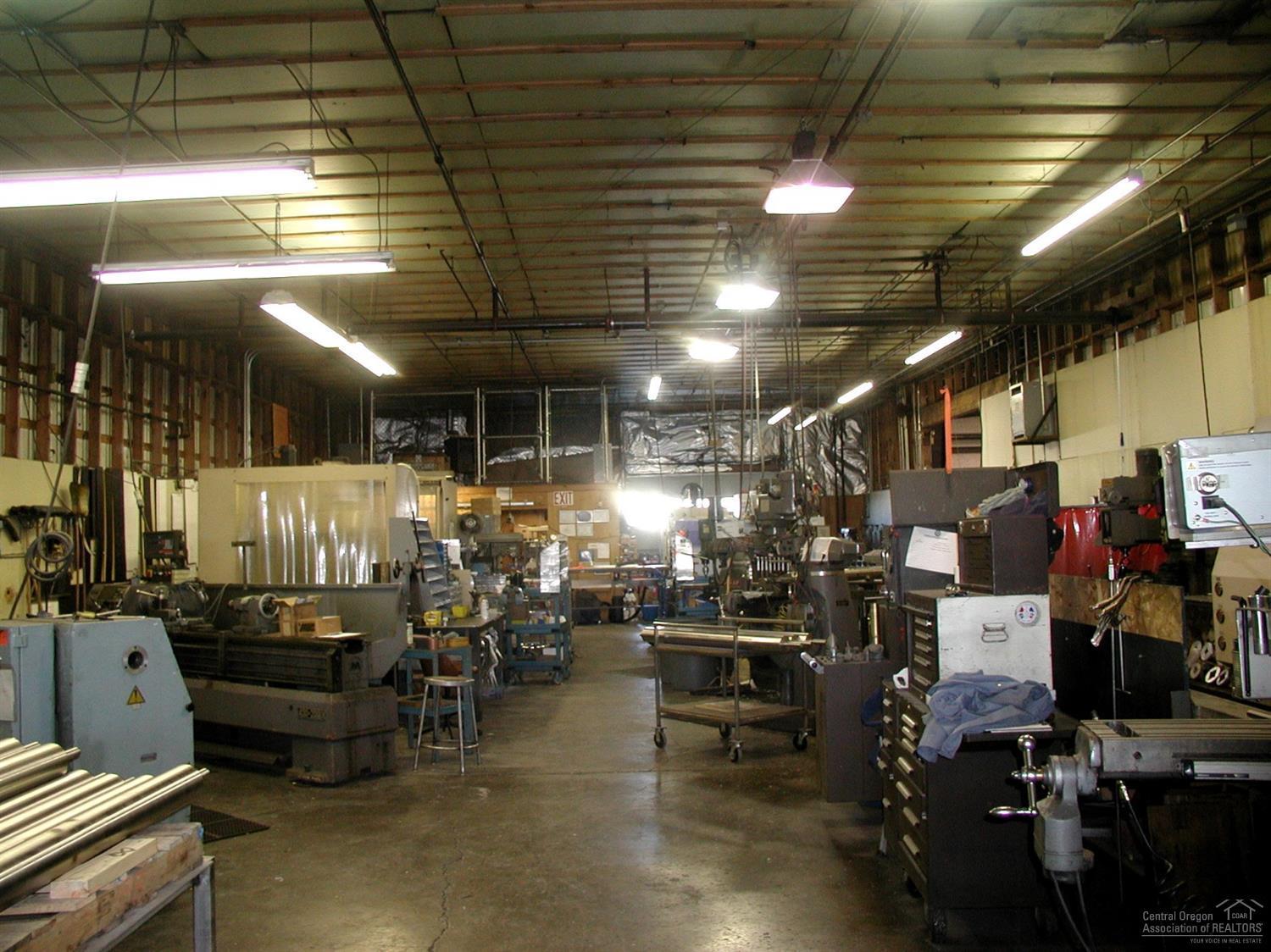 CLAR - Commercial Sale