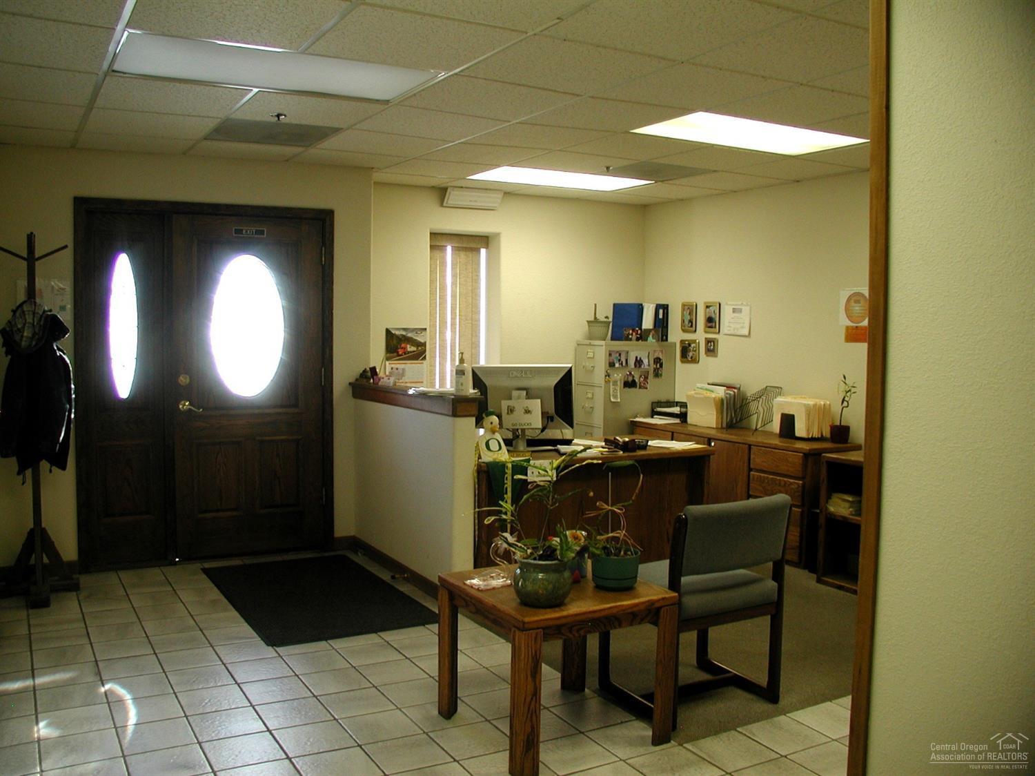 CLAR - Commercial Sale