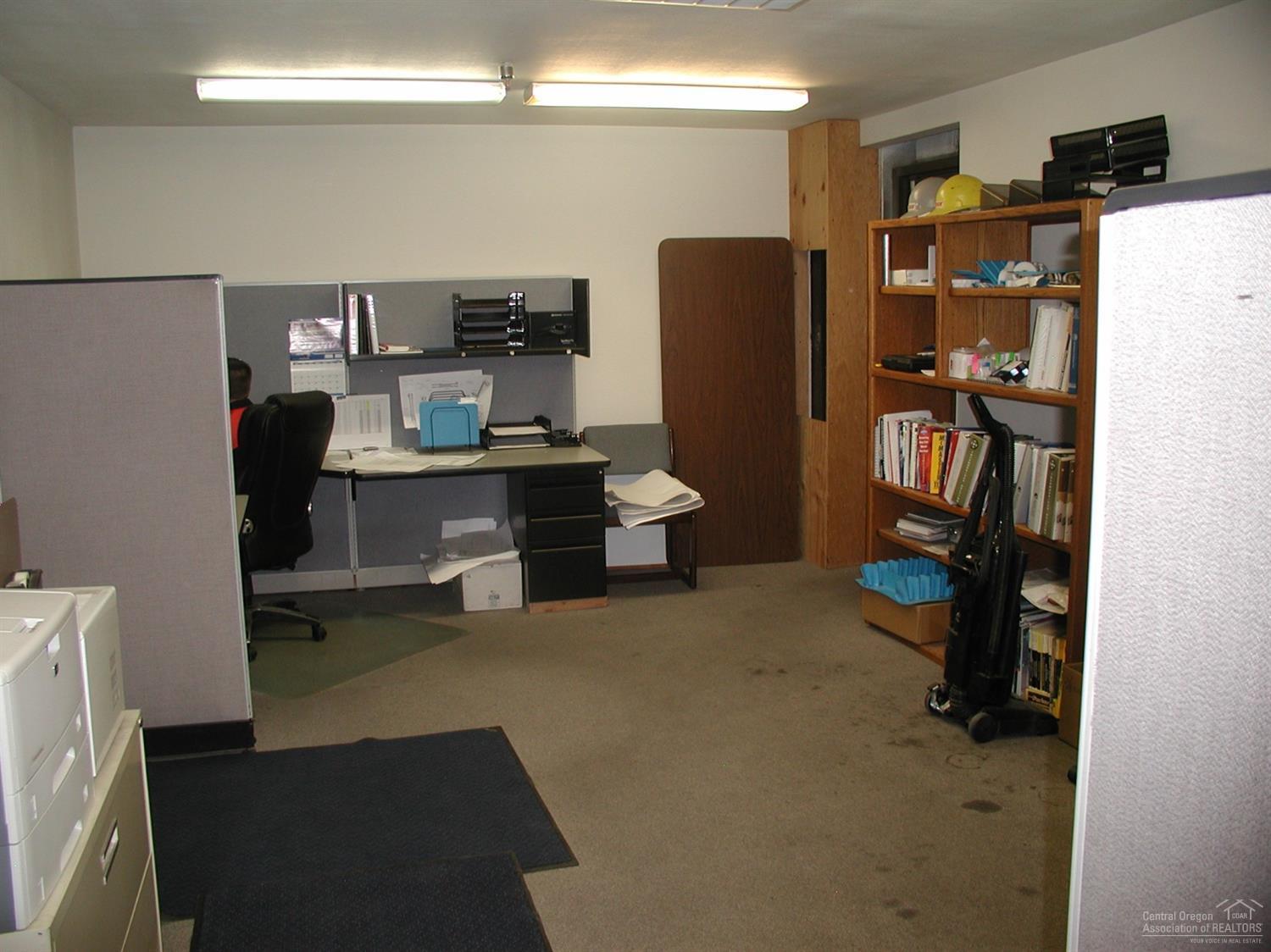 CLAR - Commercial Sale