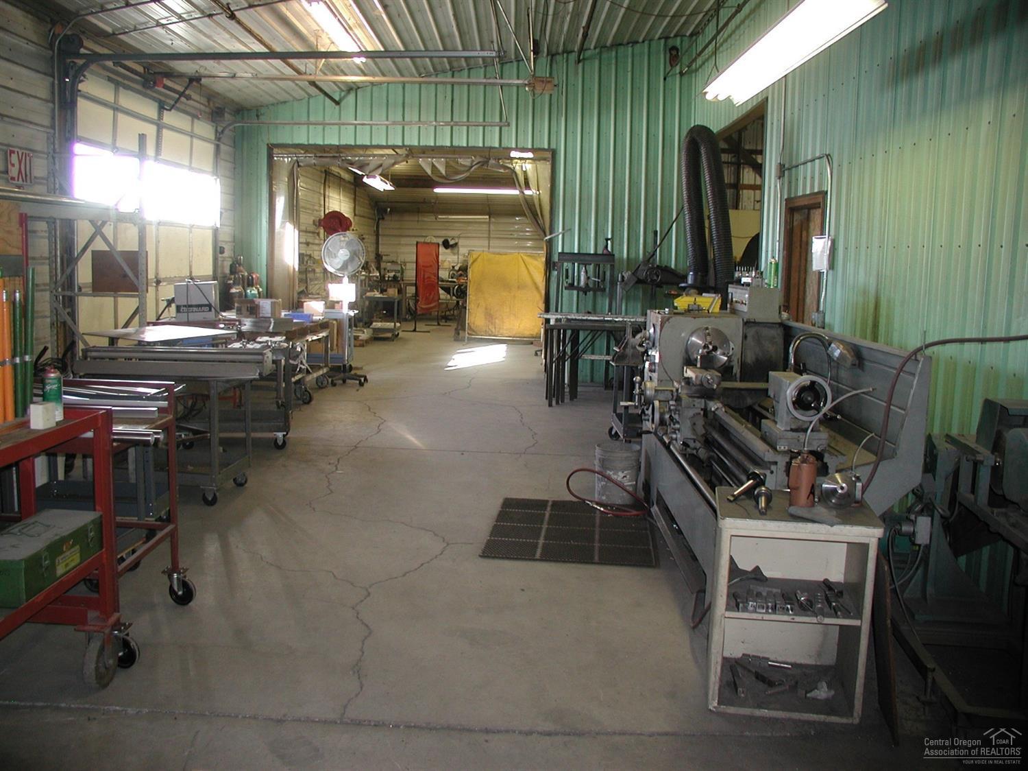 CLAR - Commercial Sale