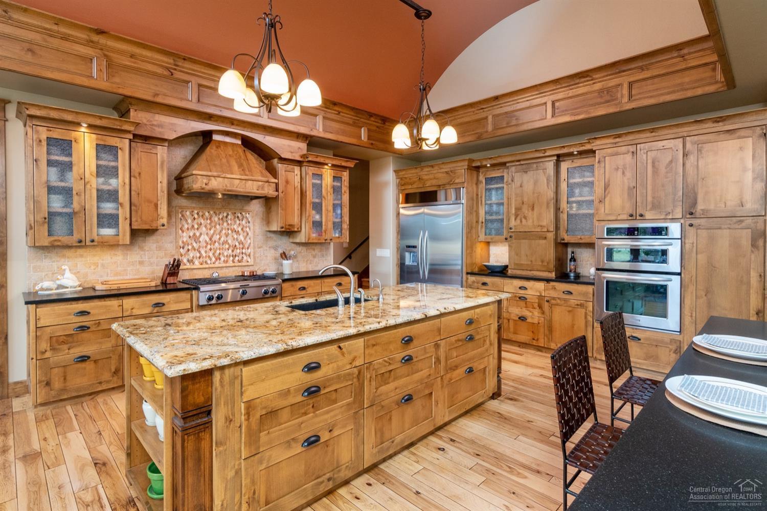 Broken Top - Residential