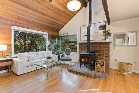 Tiny photo for 1439 NW 4th Street, Bend, OR 97703 (MLS # 220212058)