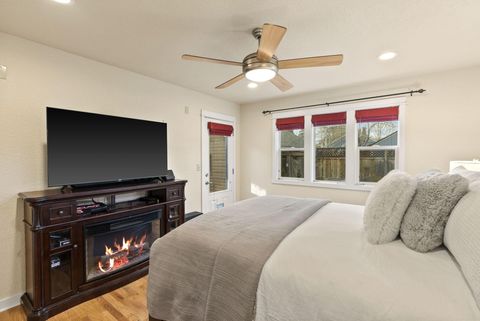 Tiny photo for 1439 NW 4th Street, Bend, OR 97703 (MLS # 220212058)