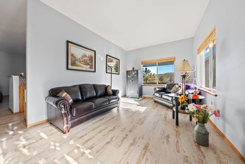 Tiny photo for 7002 SE Davis Loop Loop, Prineville, OR 97754 (MLS # 220213828)