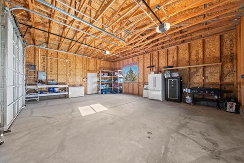Tiny photo for 7002 SE Davis Loop Loop, Prineville, OR 97754 (MLS # 220213828)