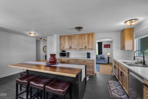 Tiny photo for 60325 Hwy 26, John Day, OR 97845 (MLS # 220224589)