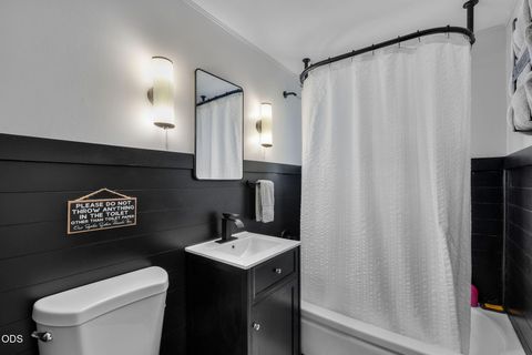 Tiny photo for 60325 Hwy 26, John Day, OR 97845 (MLS # 220224589)
