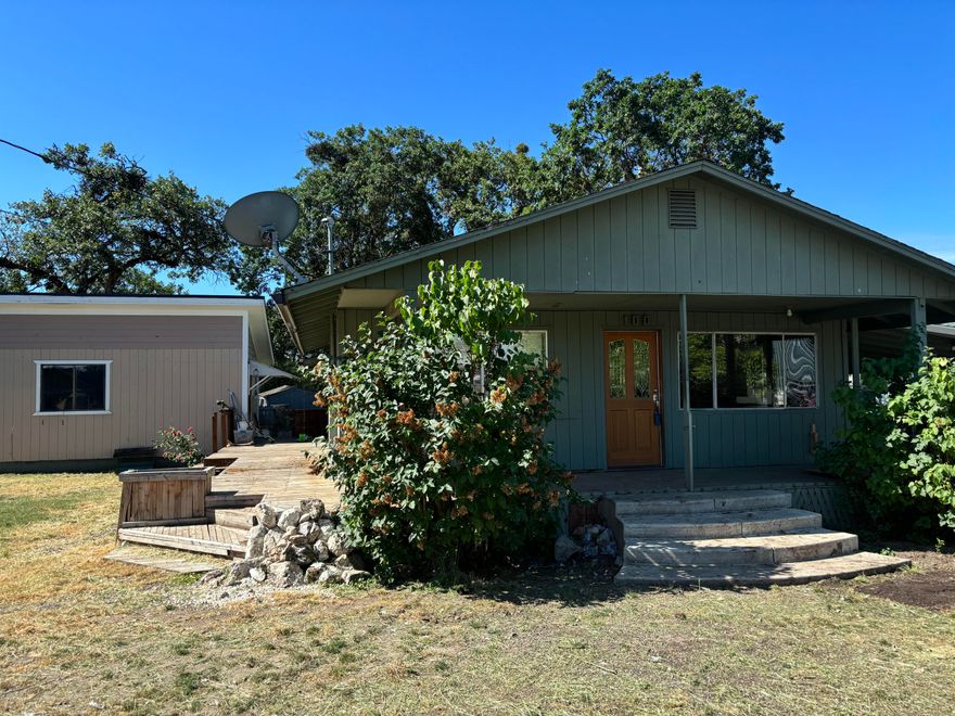 Great property that sits on the edge of town within a mile of the Rogue River (park & boat ramp).
.66 of an acre flat & usable
Plenty of room for shop.
Good well per owner.
There is an detached ADU with split mini heating and cooling system. (both house & ADU have a split mini. The detached garage has extra storage with an garage door opener.
The 2nd bedroom needs a closet. The closet to the 2nd bedroom was incorporated into the larger bedroom. It could be changed back.