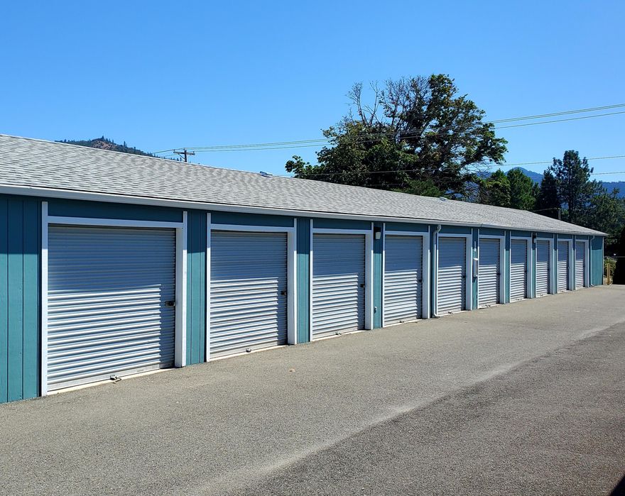 *** Investor Alert *** 1st time on the market ... Family owned and operated for more than 25 years ... Murphy Self Storage! 98 units plus 12 covered RV spaces, comprised of 6 separate buildings, management quarters, and a separate covered RV parking area, that's situated on 1.55 level acres. Property is security fenced with site security service. Unit sizes range from 5 x 10 to 10 x 24, with concrete flooring, metal roller doors, wood siding and composition roofing. This facility is well maintained with newer roofs and fresh paint. Business serves the greater Grants Pass and Applegate areas.