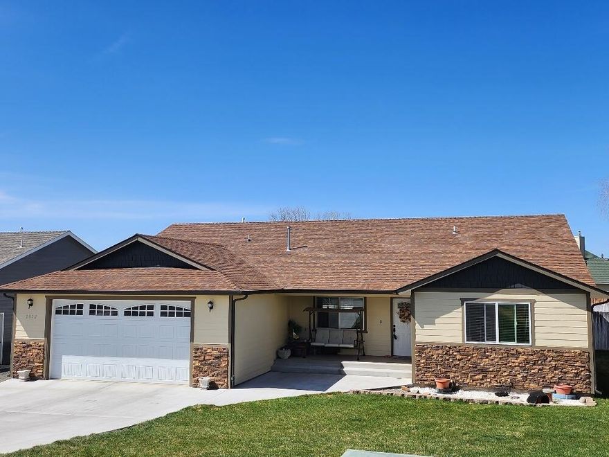 Fantastic 4 bedroom 2 bath open floor plan in a desirable neighborhood! Check out the granite countertops, the super pretty floors and nice sized backyard just to mention a few of the perfect amenities this one has to offer! The primary bedroom is good-sized and wait until you see the walk-in closet and pantry in the laundry room.