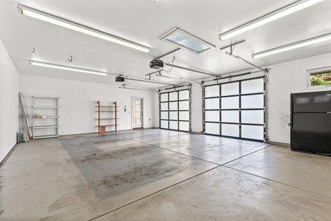 Tiny photo for 4323 Murryhill Terrace, Medford, OR 97504 (MLS # 220217141)