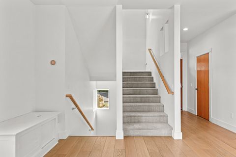 Tiny photo for 4323 Murryhill Terrace, Medford, OR 97504 (MLS # 220217141)