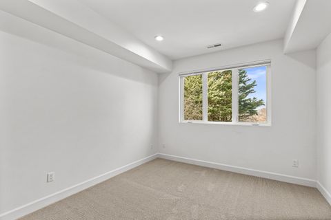 Tiny photo for 4323 Murryhill Terrace, Medford, OR 97504 (MLS # 220217141)