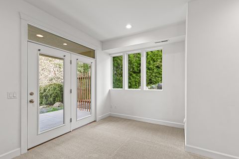 Tiny photo for 4323 Murryhill Terrace, Medford, OR 97504 (MLS # 220217141)