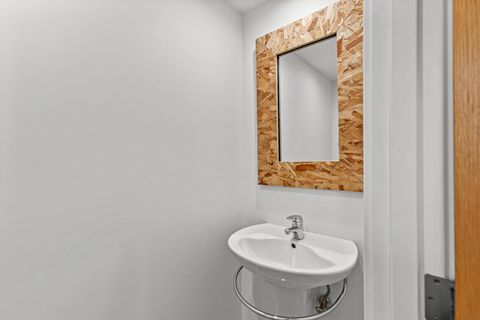 Tiny photo for 4323 Murryhill Terrace, Medford, OR 97504 (MLS # 220217141)