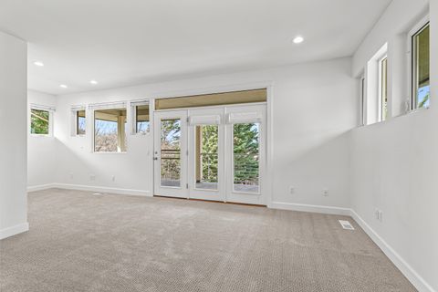 Tiny photo for 4323 Murryhill Terrace, Medford, OR 97504 (MLS # 220217141)