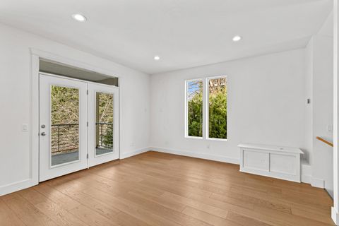 Tiny photo for 4323 Murryhill Terrace, Medford, OR 97504 (MLS # 220217141)