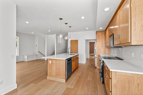 Tiny photo for 4323 Murryhill Terrace, Medford, OR 97504 (MLS # 220217141)