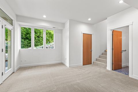 Tiny photo for 4323 Murryhill Terrace, Medford, OR 97504 (MLS # 220217141)