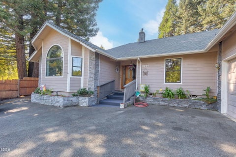 Tiny photo for 3630 Williams Highway, Grants Pass, OR 97527 (MLS # 220227369)