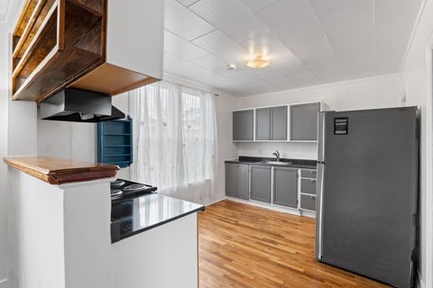 Tiny photo for 1321 SE Mill Street, Roseburg, OR 97470 (MLS # 220213275)