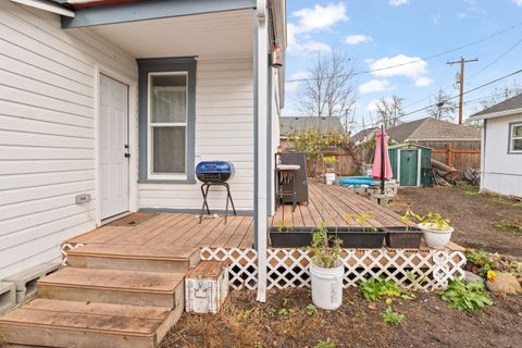 Tiny photo for 1321 SE Mill Street, Roseburg, OR 97470 (MLS # 220213275)
