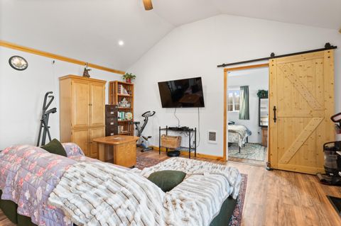 Tiny photo for 1321 SE Mill Street, Roseburg, OR 97470 (MLS # 220213275)